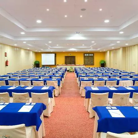 Fergus Hotel 4*