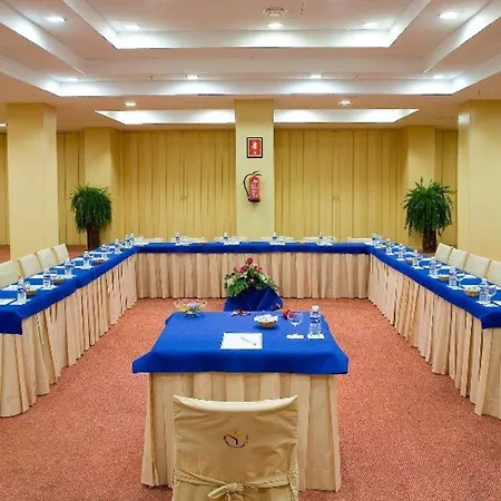 Fergus Hotel