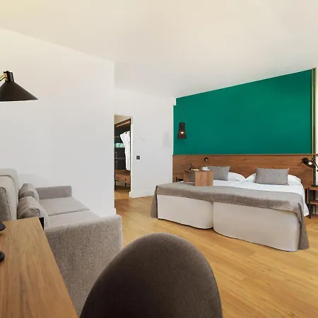 Hotel Fergus
