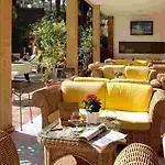 Fergus فندق 4*