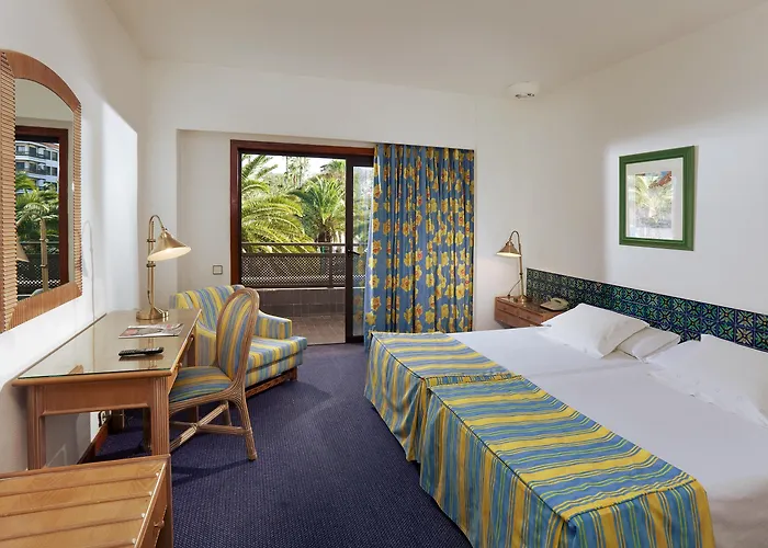Fergus Hotel 4*